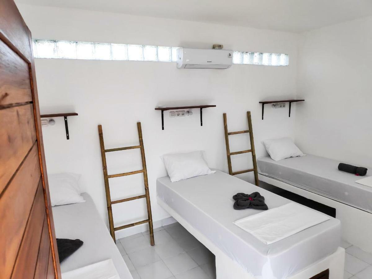 Gili Pirates Dive & Bnb Gili Trawangan Exterior foto